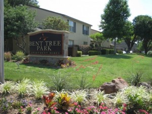Bent Tree Park Apartments Community Sign