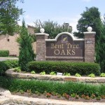 Bent Tree Oaks Apartment Sign