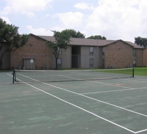 Bent Tree Oaks Apartment Tennis Court
