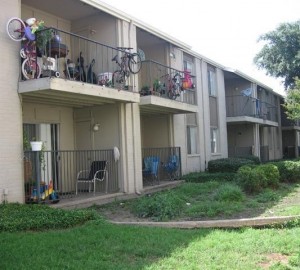 Clipper Pointe Apartment View 3