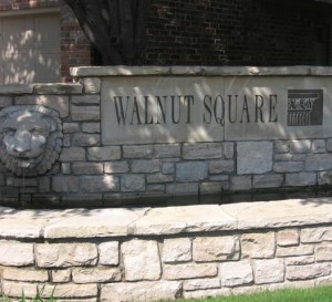 Walnut Square Apartment Sign